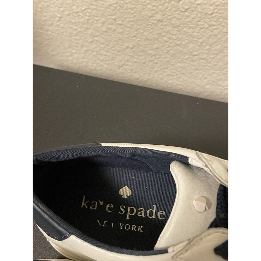 Kate Spade Fez Court Sneakers Womens 7 White Black Spade Logo Leather Low Top - Picture 7 of 8